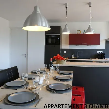 Grands Avec Parking Proche Centre 아파트